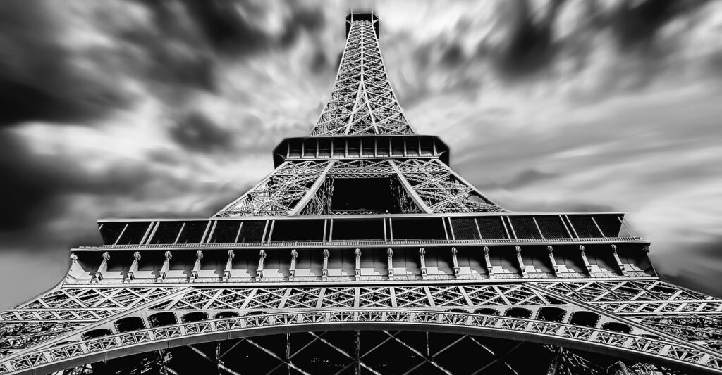 eiffel tower, architecture, perspective-1784212.jpg